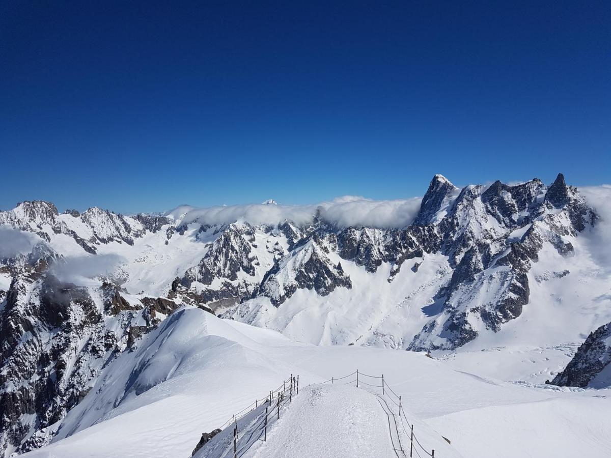 Ferienwohnung Vue Magique En Hypercentre Avec Parking Privatif Chamonix Exterior foto